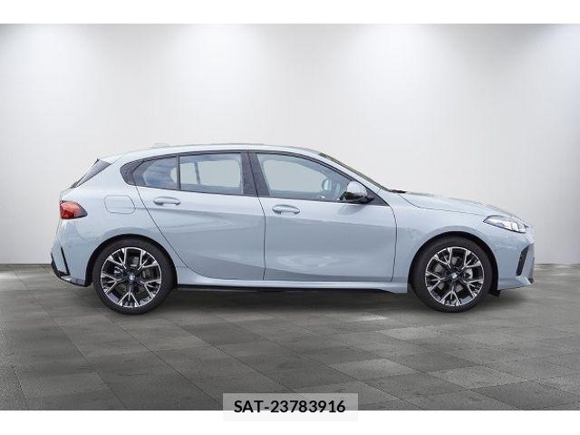 Bmw 1 SERIES 2026-02 8034530-5