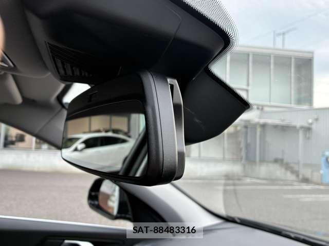 Bmw 1 SERIES 2025-03 8072975-12