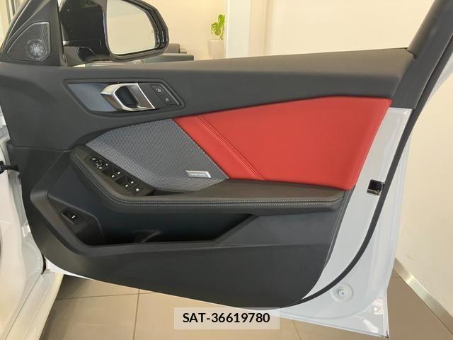 Bmw 1 SERIES 2025-12 8098133-23