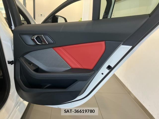 Bmw 1 SERIES 2025-12 8098133-24