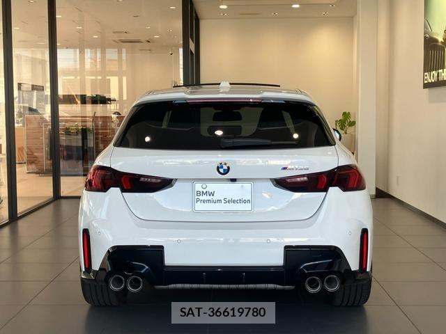 Bmw 1 SERIES 2025-12 8098133-4