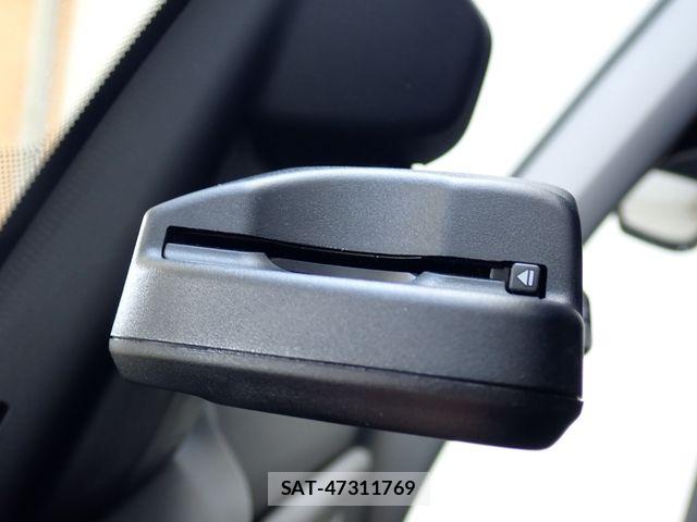 Bmw 1 SERIES 2021-08 8158016-18