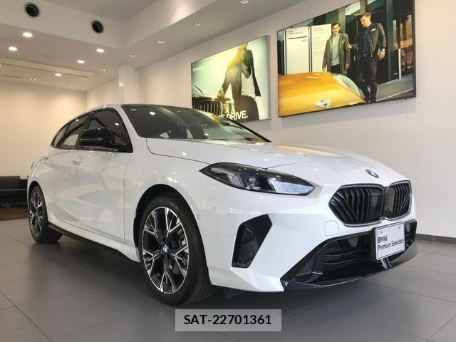 Bmw 1 SERIES 2025-10 8206512-5