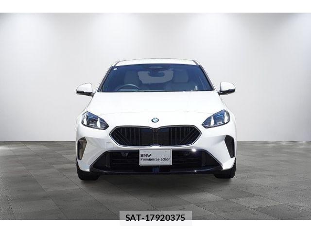 Bmw 1 SERIES 2026-02 8228992-1
