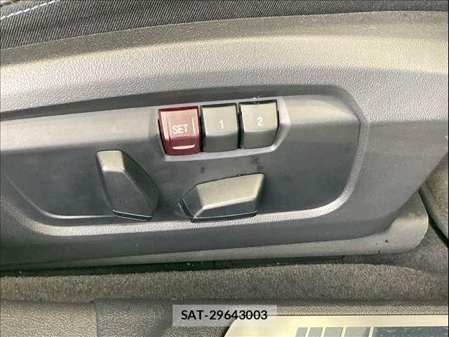 Bmw 1 SERIES 2025-06 8244674-7