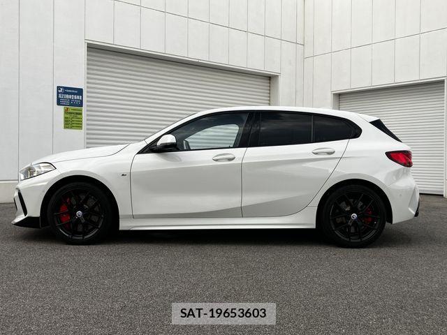 Bmw 1 SERIES 2022-11 8244673-9