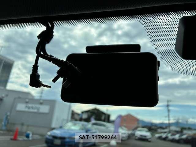 Bmw 1 SERIES 2021-08 8313262-12