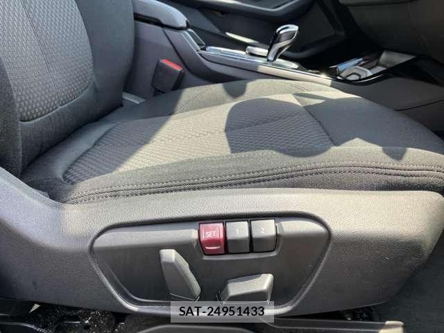 Bmw 1 SERIES 2023-06 8313260-16