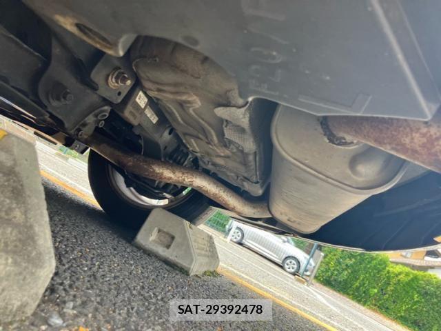 Bmw 1 SERIES 2012-08 8335008-6