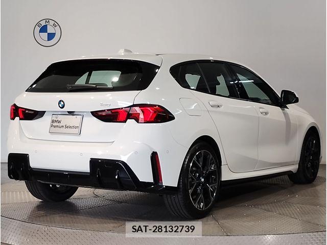 Bmw 1 SERIES 2026-03 8364895-2