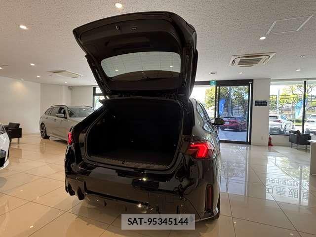 Bmw 1 SERIES 2025-09 8411352-5