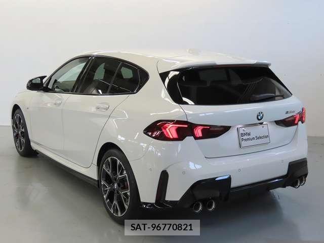 Bmw 1 SERIES 2024-10 8437623-18