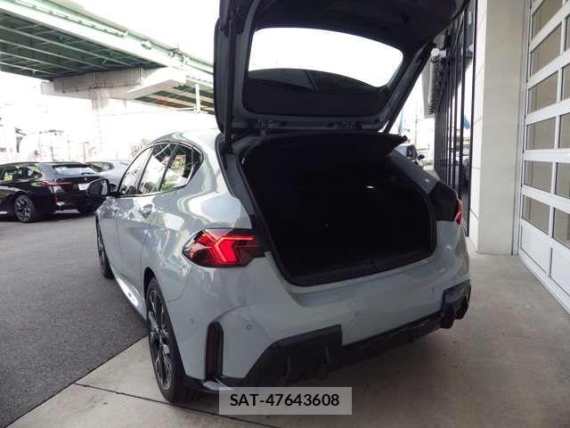 Bmw 1 SERIES 2025-12 8561241-9