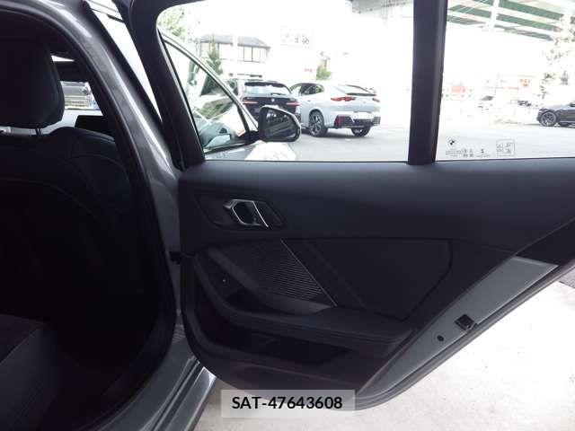 Bmw 1 SERIES 2025-12 8561241-12