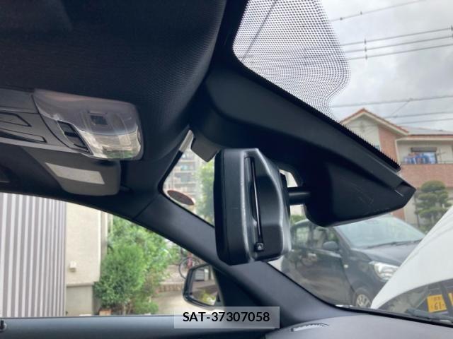 Bmw 1 SERIES 2019-06 8878808-11