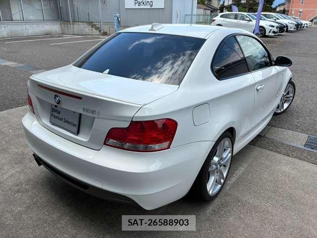 Bmw 1 SERIES 2009-03 7453100-2