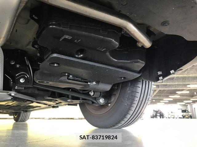 Bmw 2 SERIES 2023-08 1290122-29