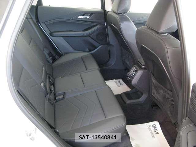 Bmw 2 SERIES 2023-11 1353433-9