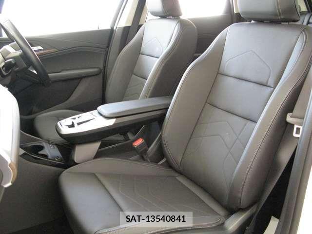 Bmw 2 SERIES 2023-11 1353433-8