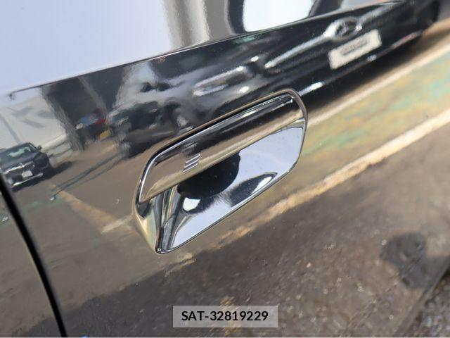 Bmw 2 SERIES 2023-01 5860520-17