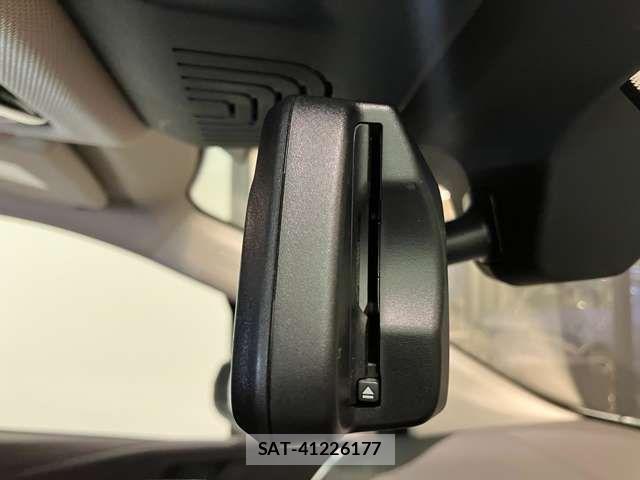 Bmw 2 SERIES 2022-10 7215226-9