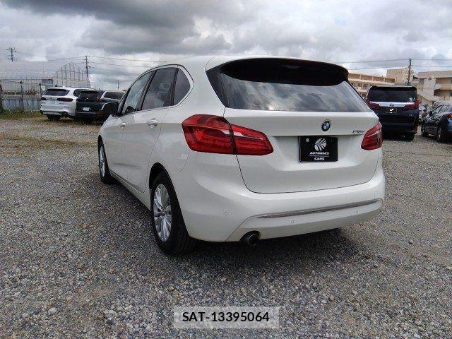 Bmw 2 SERIES 2017-04 8129142-17