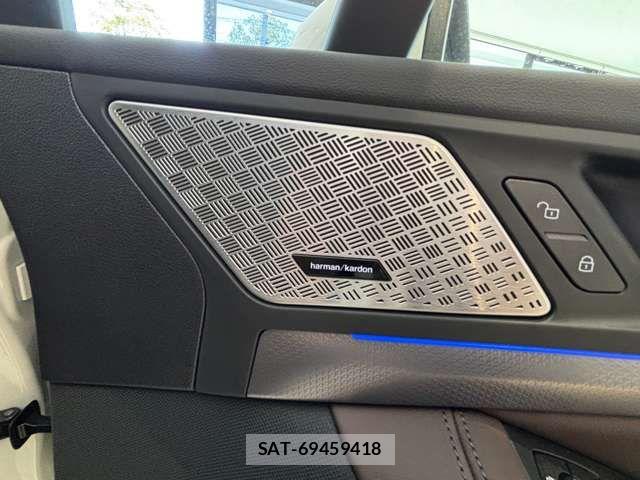 Bmw 2 SERIES 2025-06 8411368-8