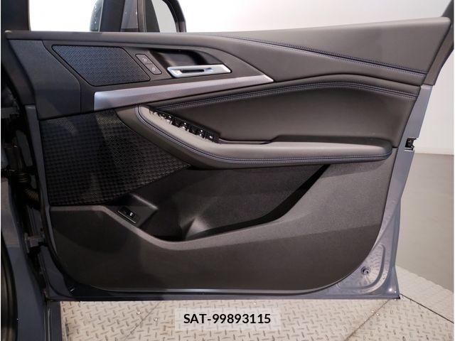 Bmw 2 SERIES 2025-08 8561249-28