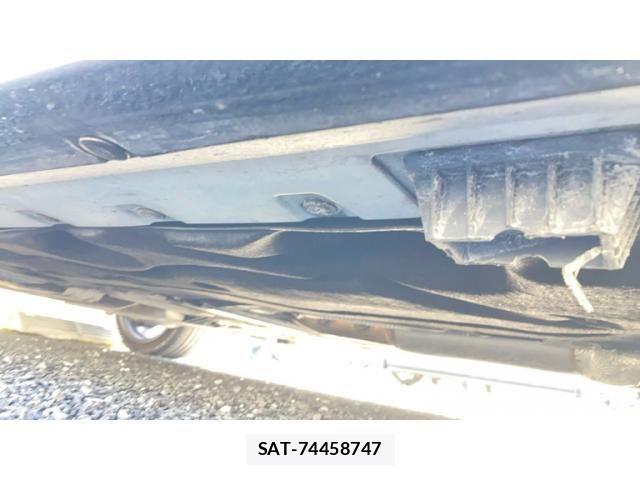 Bmw 2 SERIES 2021-04 4587537-6
