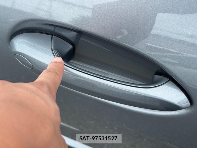 Bmw 2 SERIES 2022-06 8098175-9