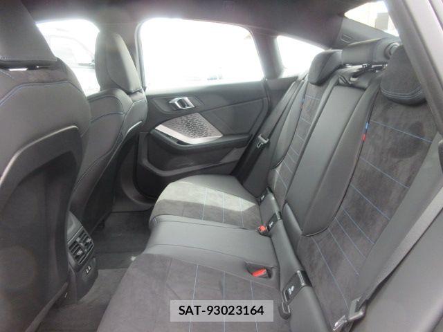 Bmw 2 SERIES 2026-02 8206538-8