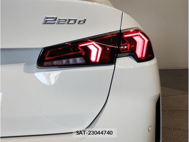 Bmw 2 SERIES 2025-09 8206537-6