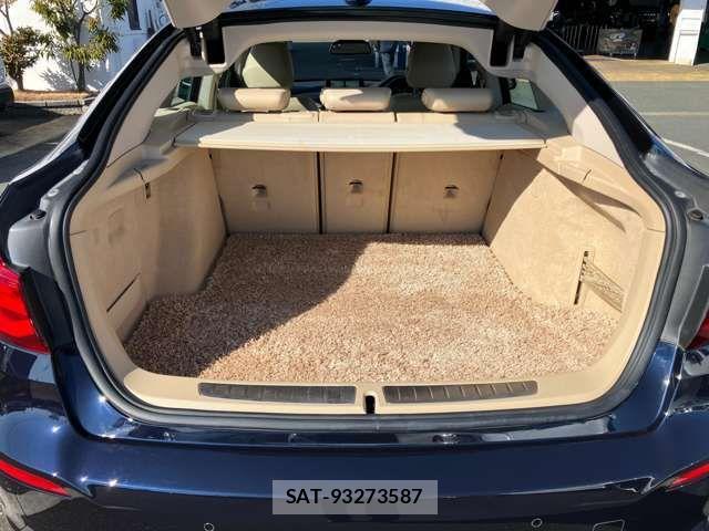 Bmw 3 SERIES 2017-09 3765720-16