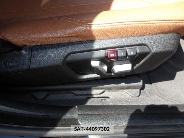 Bmw 3 SERIES 2016-10 4751476-12