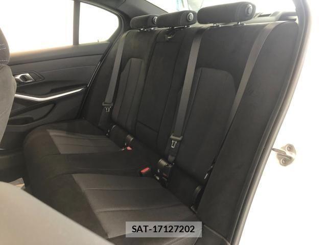 Bmw 3 SERIES 2024-12 1320889-11