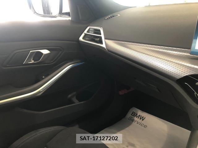 Bmw 3 SERIES 2024-12 1320889-19