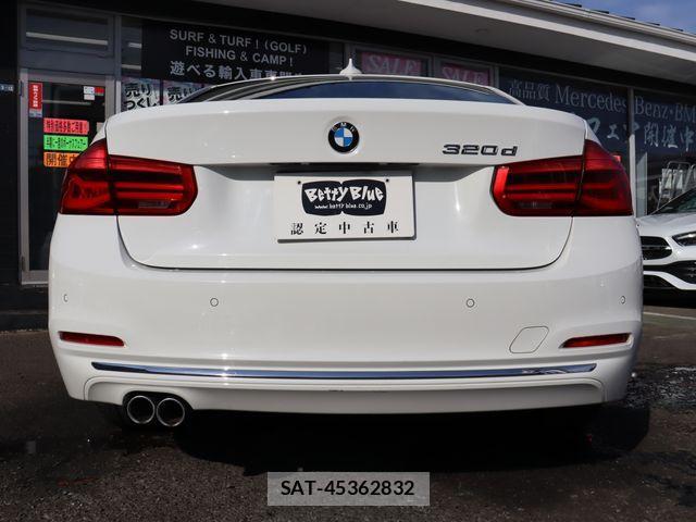 Bmw 3 SERIES 2016-01 1411477-17