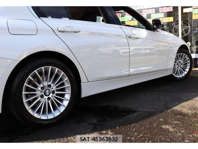 Bmw 3 SERIES 2016-01 1411477-22