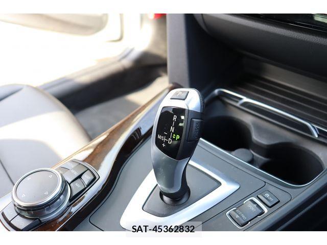 Bmw 3 SERIES 2016-01 1411477-6