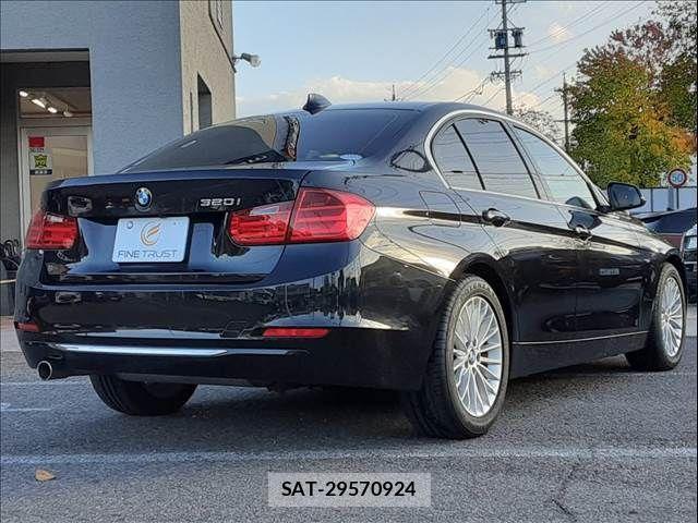 Bmw 3 SERIES 2015-09 1542964-18