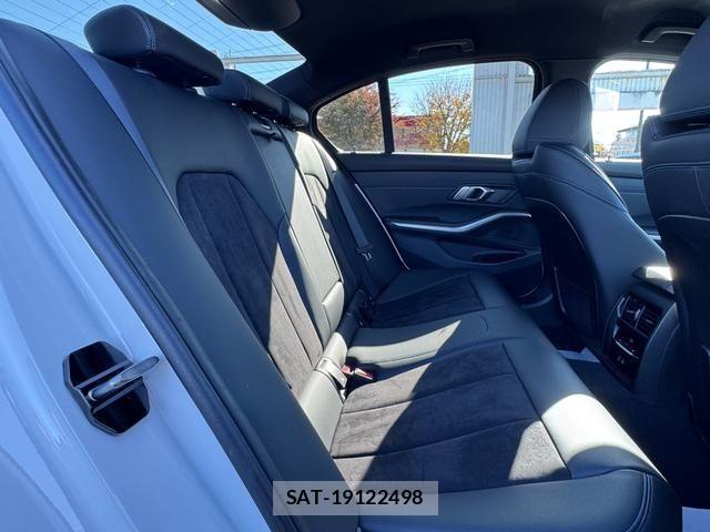 Bmw 3 SERIES 2023-06 1692496-16
