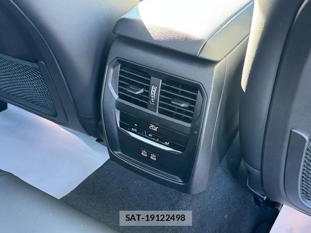 Bmw 3 SERIES 2023-06 1692496-17