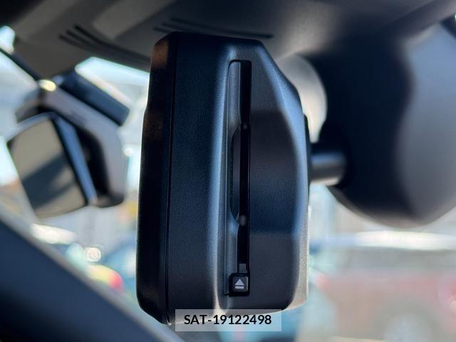 Bmw 3 SERIES 2023-06 1692496-23