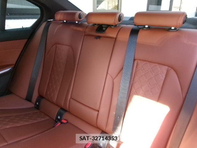 Bmw 3 SERIES 2023-03 2660518-26