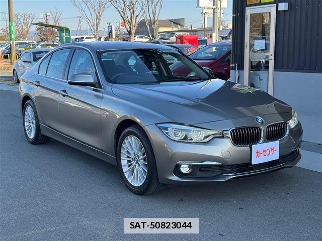 Bmw 3 SERIES 2018-06 3355771-0