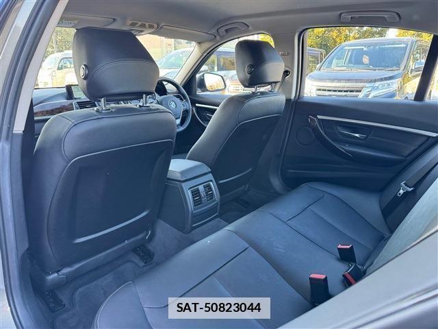 Bmw 3 SERIES 2018-06 3355771-13