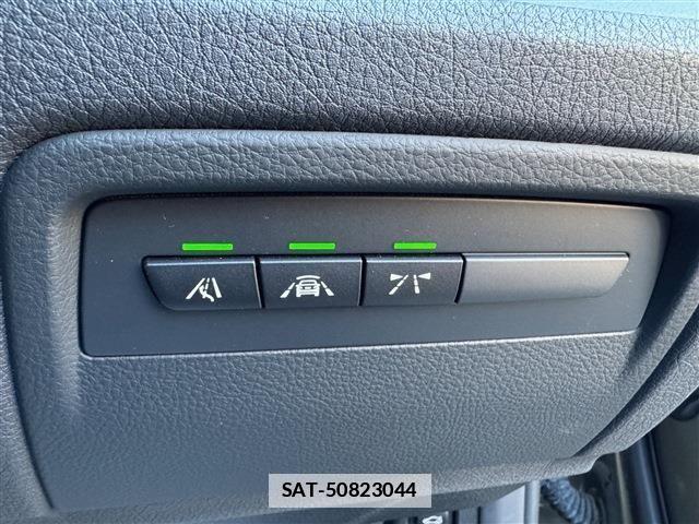 Bmw 3 SERIES 2018-06 3355771-24