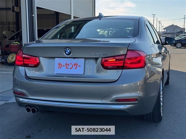 Bmw 3 SERIES 2018-06 3355771-6