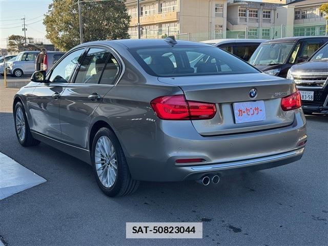 Bmw 3 SERIES 2018-06 3355771-7