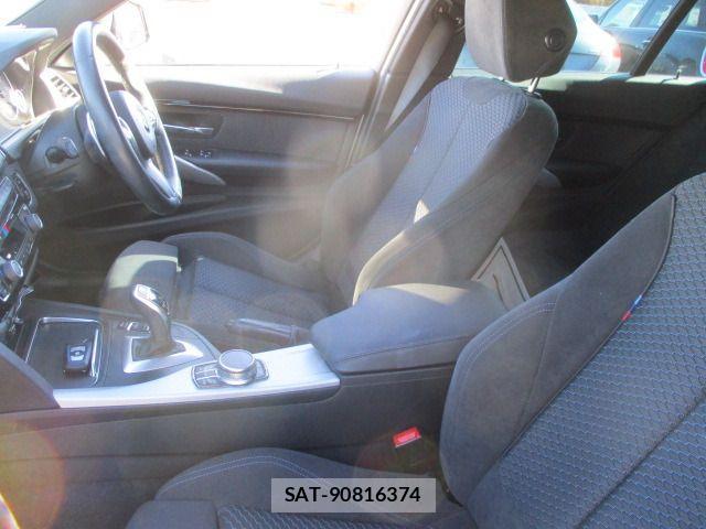 Bmw 3 SERIES 2017-10 3765765-12